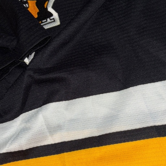 Reebok Black and Yellow Game Jersey with Bold Design - Picture 6 of 9